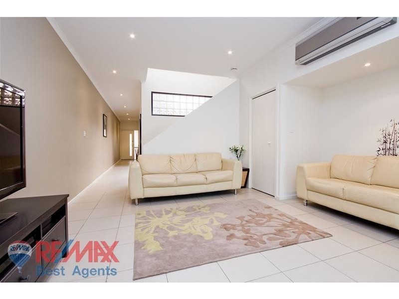 110 Isla Circuit, Mawson Lakes SA 5095