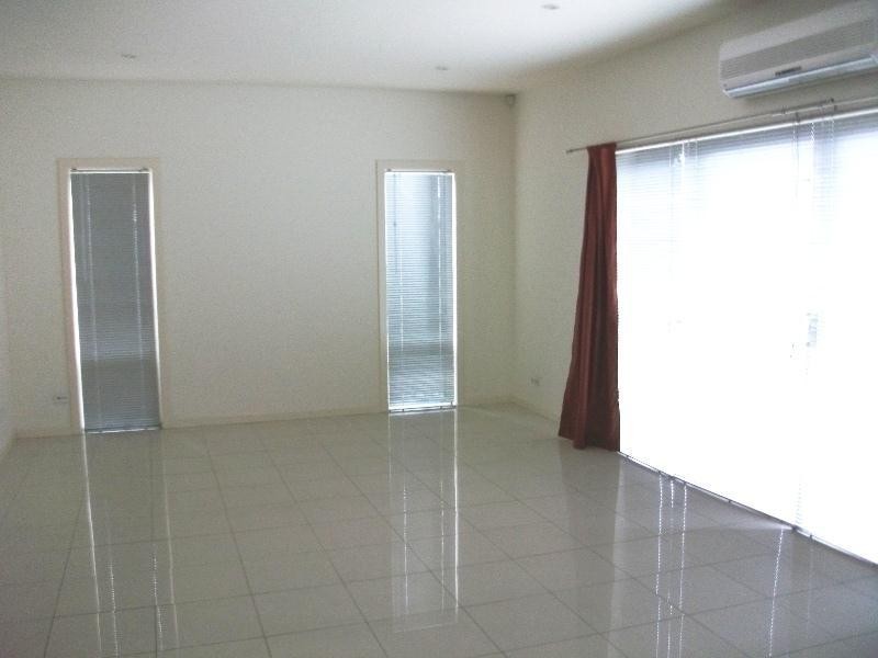 4 Portsmouth Lane, Mawson Lakes SA 5095