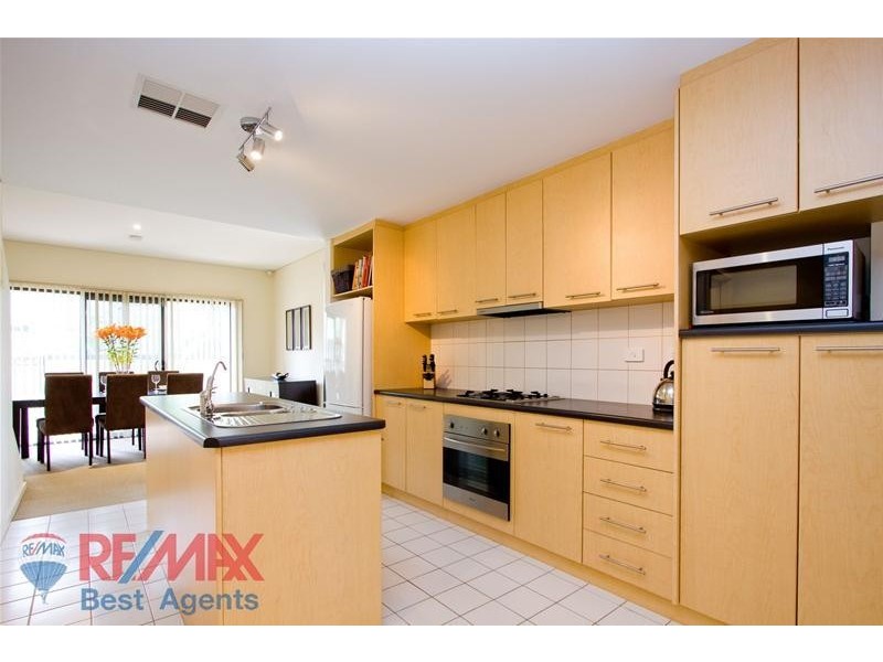 8/2 Greentree Place, Mawson Lakes SA 5095