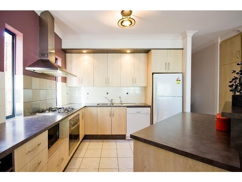 14 Maple Circuit, Mawson Lakes SA 5095