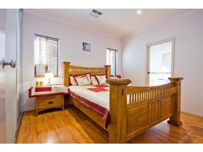 14 Maple Circuit, Mawson Lakes SA 5095