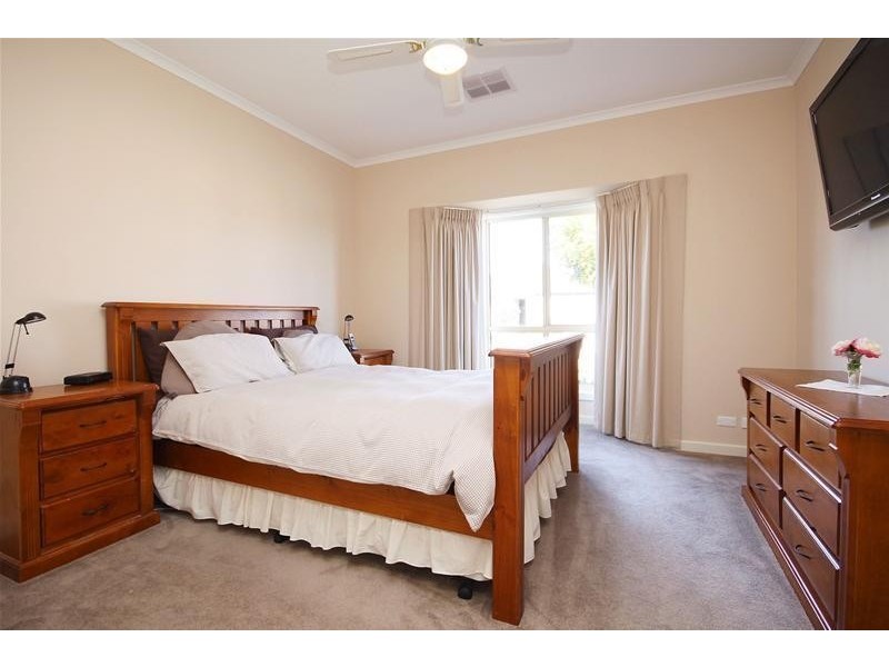 13 Newland Way, Mawson Lakes SA 5095