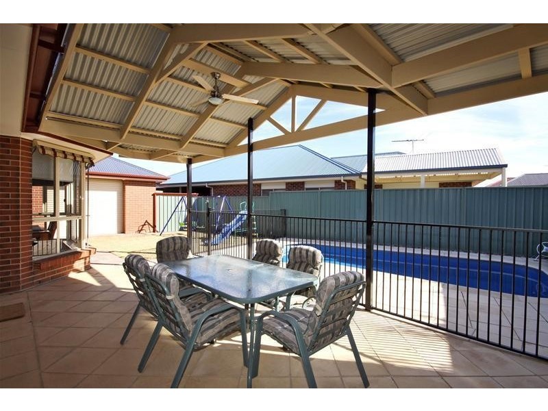 13 Newland Way, Mawson Lakes SA 5095