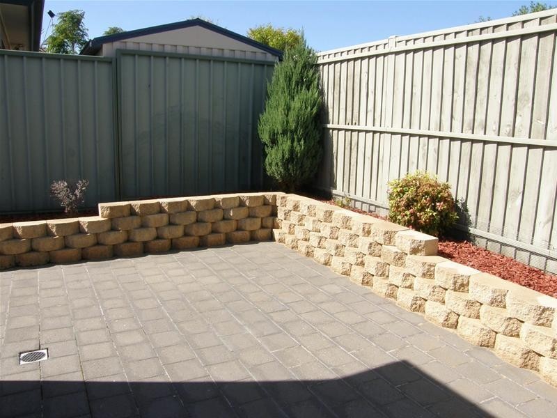 10 Dotteral Place, Mawson Lakes SA 5095