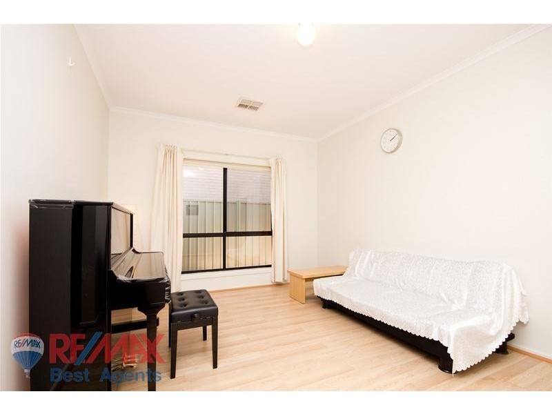 27 MacMillan Avenue, Mawson Lakes SA 5095