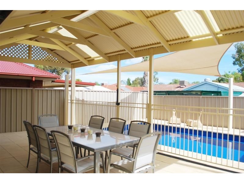 14 Carmine Court, Parafield Gardens SA 5107