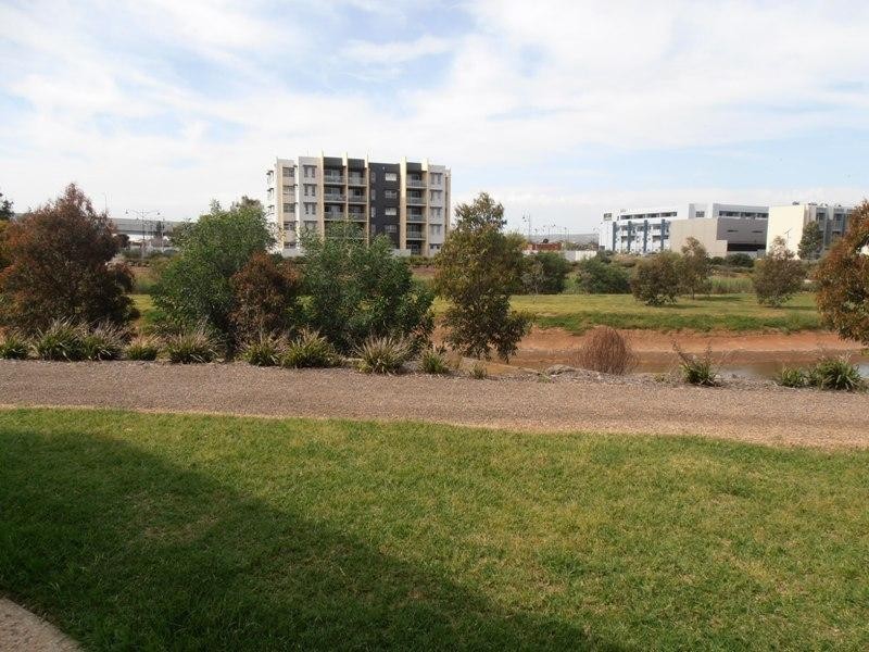 7 Dixon Lane, Mawson Lakes SA 5095