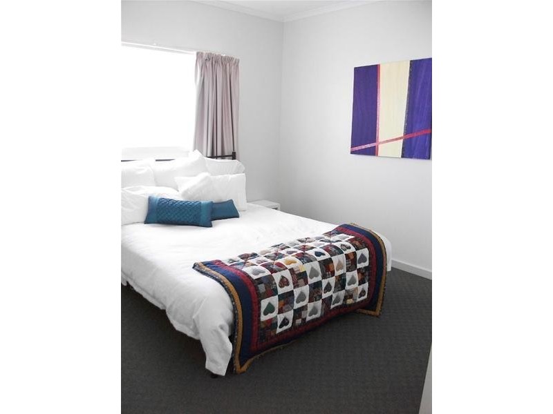 18 The Mall, Mawson Lakes SA 5095