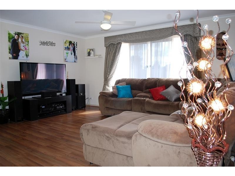 6 Canberra Court, Smithfield SA 5114