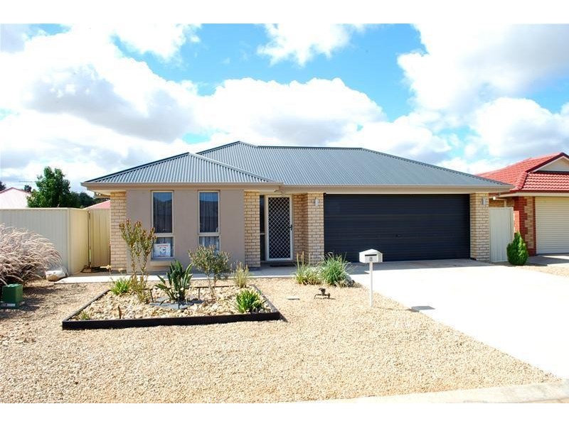 6 Canberra Court, Smithfield SA 5114