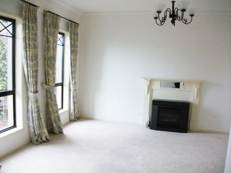 13 Shearwater Drive, Mawson Lakes SA 5095