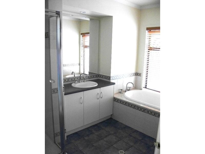 13 Shearwater Drive, Mawson Lakes SA 5095