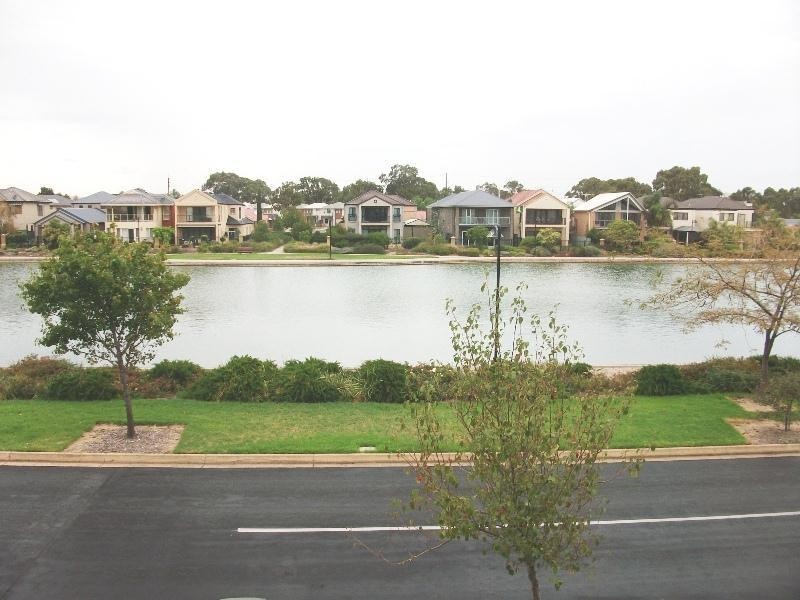 13 Shearwater Drive, Mawson Lakes SA 5095