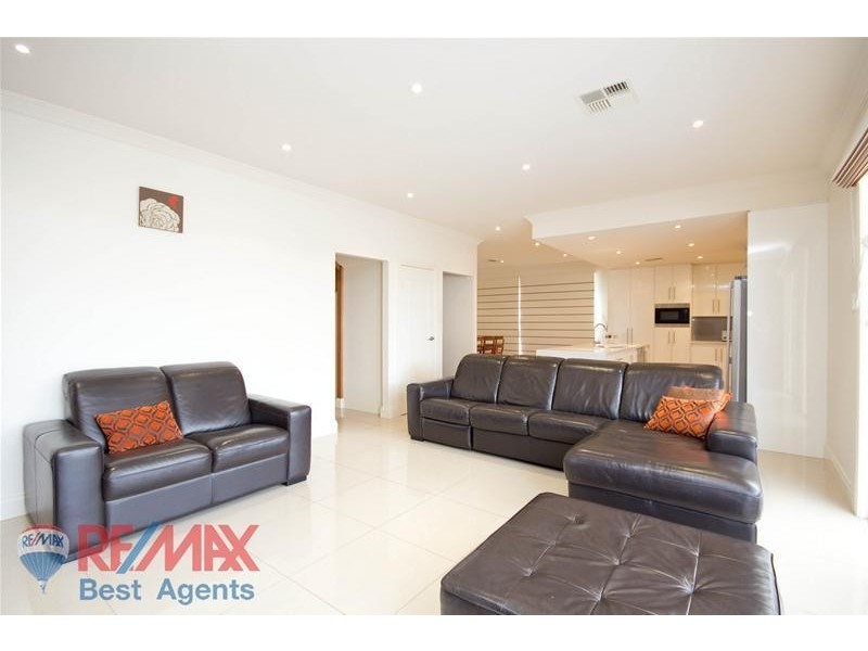 9 Atiu Street, Mawson Lakes SA 5095