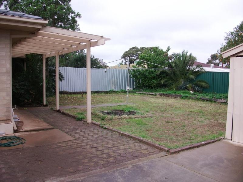 2 Burford Street, Elizabeth Downs SA 5113