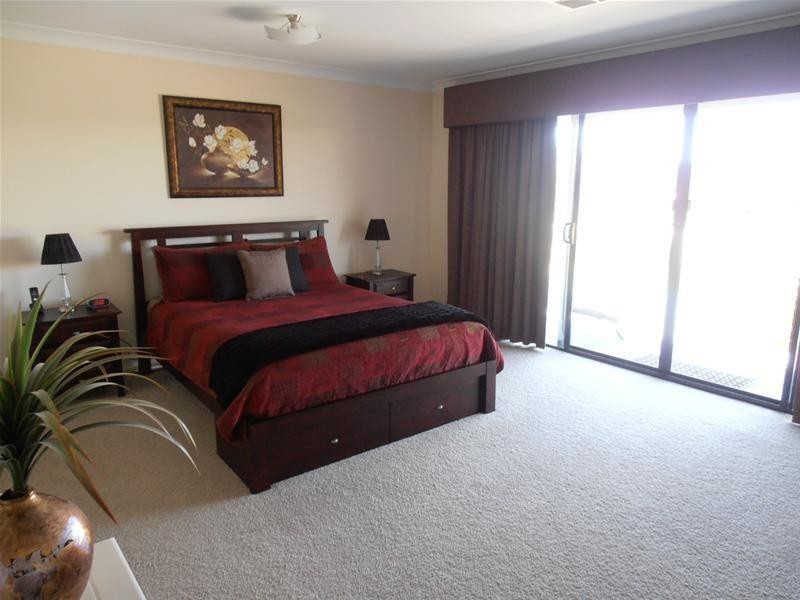 5 Pine Court, Mawson Lakes SA 5095