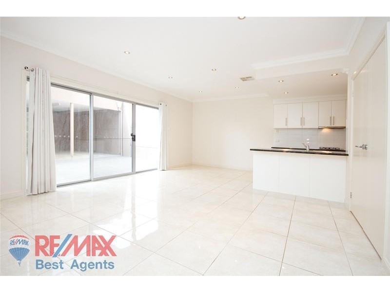 71 MacMillan Avenue, Mawson Lakes SA 5095