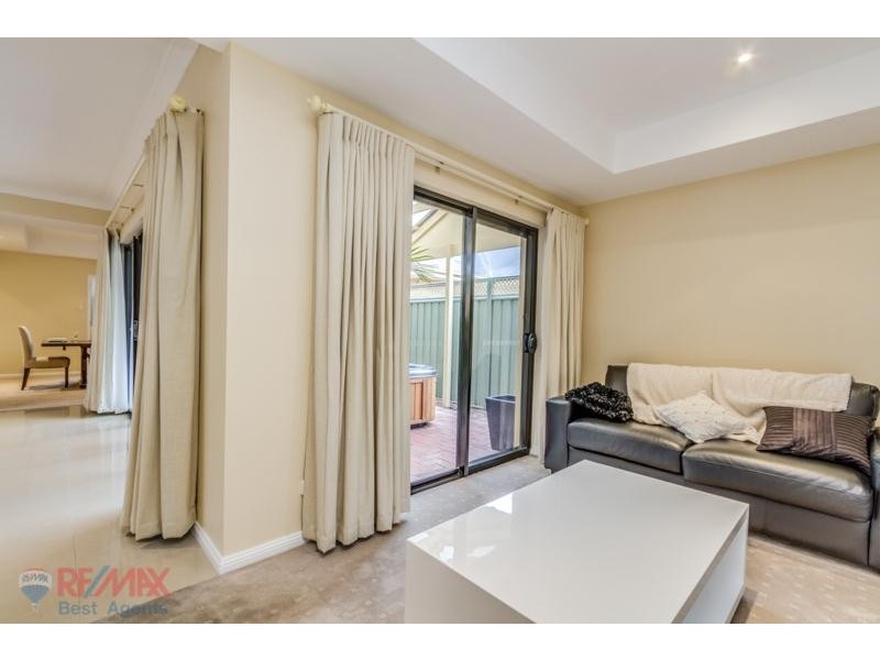 32 Grasswren Way, Mawson Lakes SA 5095