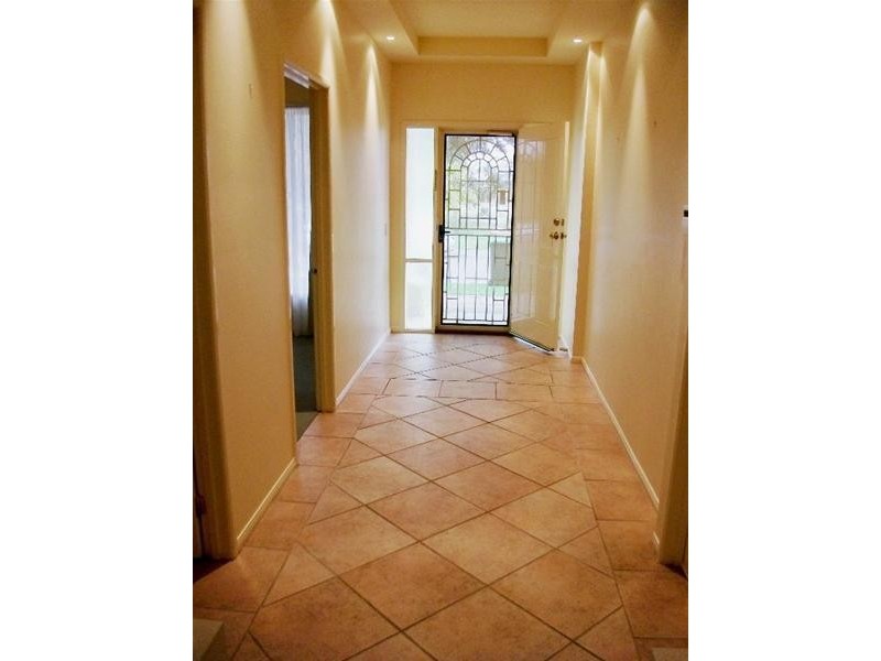 17 Elder Circuit, Mawson Lakes SA 5095