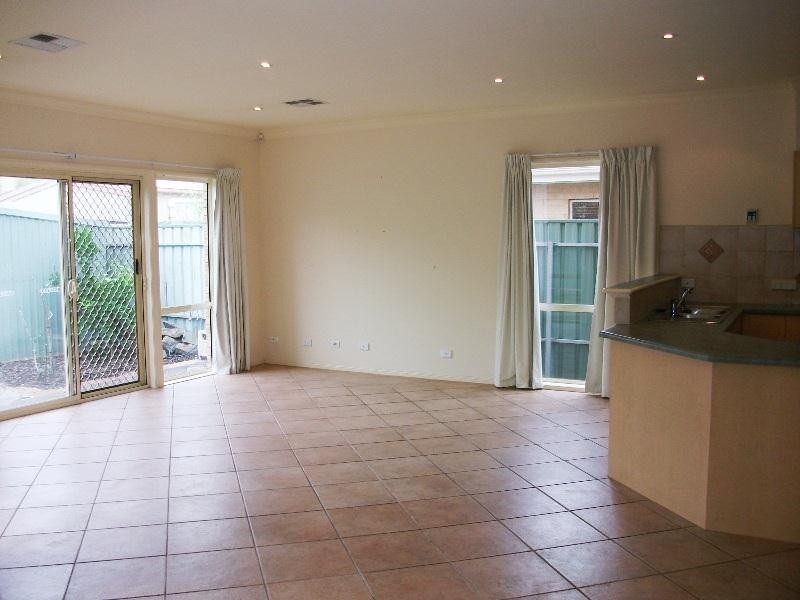 17 Elder Circuit, Mawson Lakes SA 5095