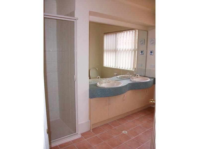 17 Elder Circuit, Mawson Lakes SA 5095