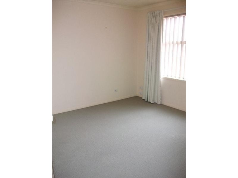 17 Elder Circuit, Mawson Lakes SA 5095