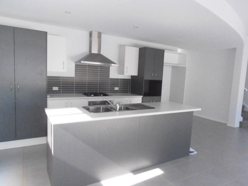 13 Mowbray Street, Mawson Lakes SA 5095