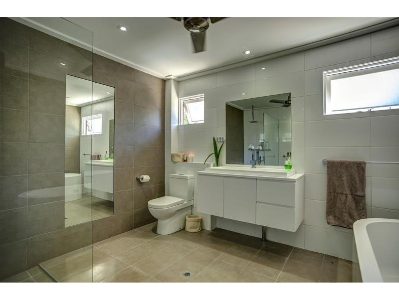 3B Hawkes Place, Cable Beach WA 6726