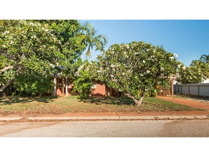 2 Hawkes Place, Cable Beach WA 6726