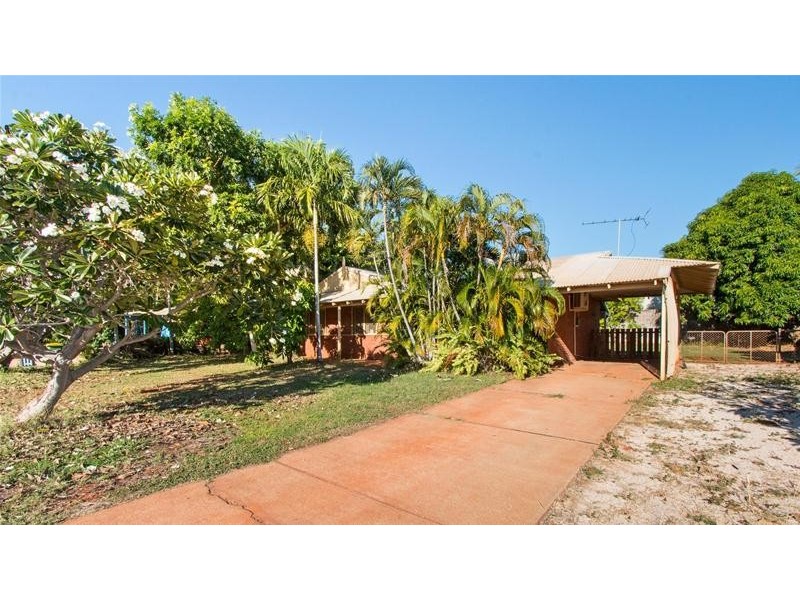 2 Hawkes Place, Cable Beach WA 6726