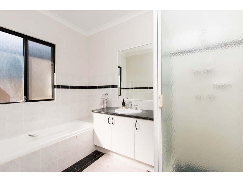 7 Bowerbird Loop, Djugun WA 6725