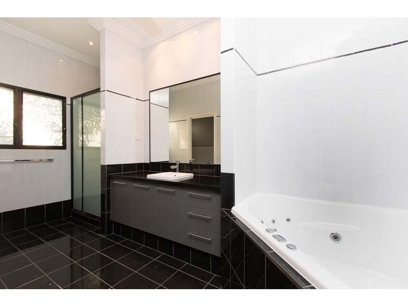 8 Pelcan Gardens, Broome WA 6725