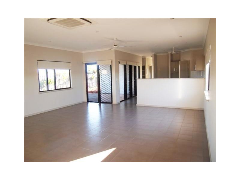 15 Sameshima Gardens, Bilingurr WA 6725