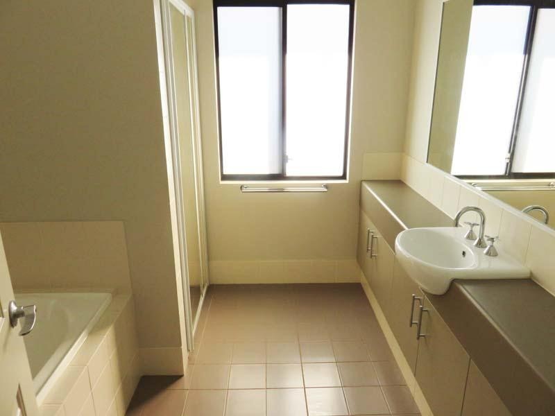 15 Sameshima Gardens, Bilingurr WA 6725