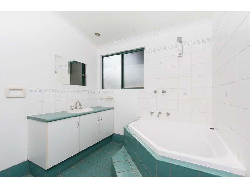 1/1 Whimbrel Street, Djugun WA 6725