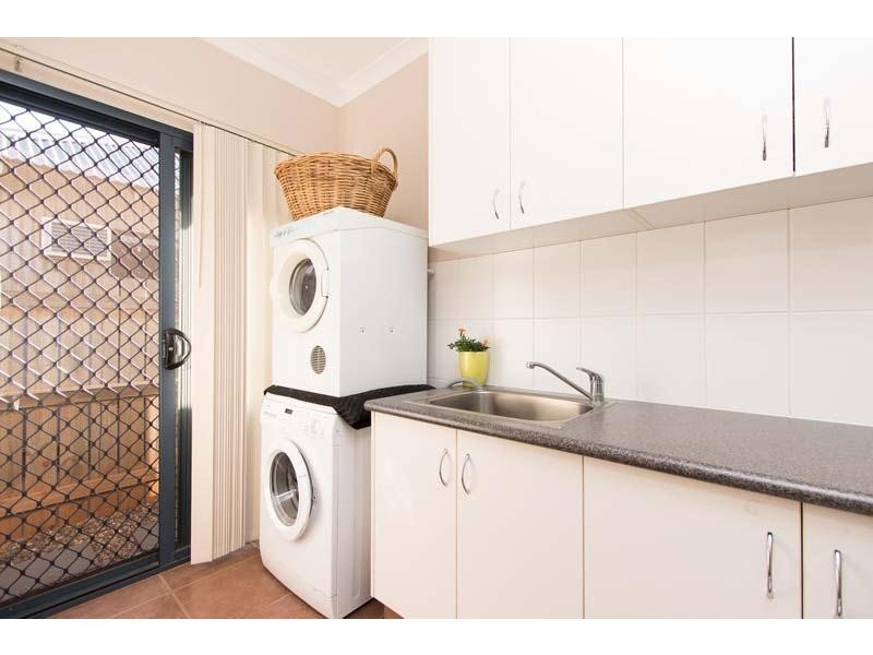 6 Honeyeater Loop, Djugun WA 6725