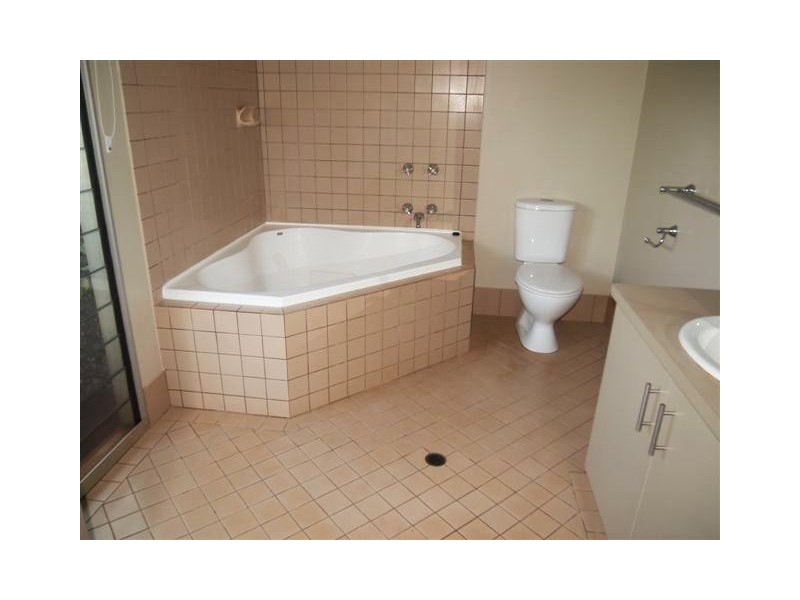 1 Marloo Way, Djugun WA 6725