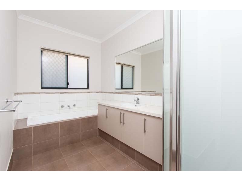 11 Shiosaki Brace, Bilingurr WA 6725