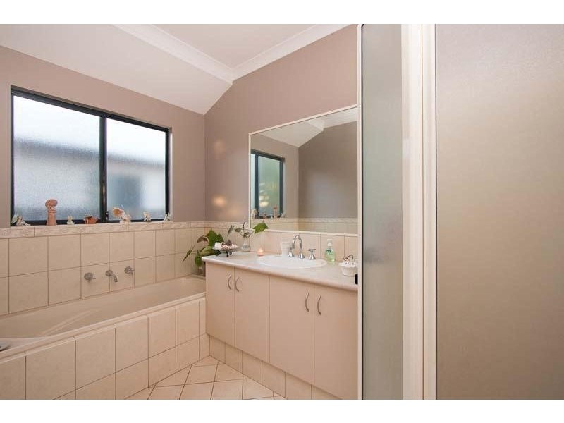 2 Lapwing Loop, Djugun WA 6725