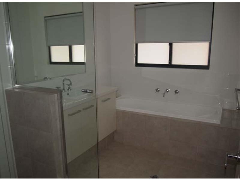 1 Songlark Loop, Djugun WA 6725