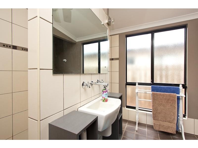 8 Honeyeater Loop, Djugun WA 6725