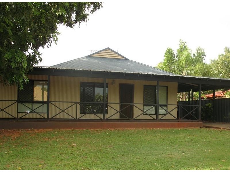 2 Barnsley Place, Cable Beach WA 6726