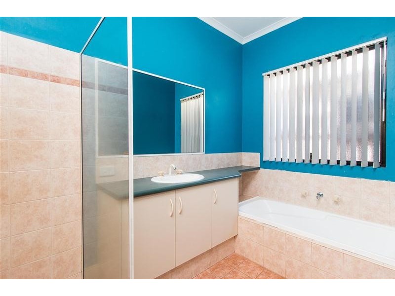 8 Bowerbird Loop, Djugun WA 6725