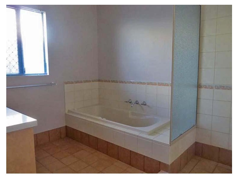 11 Bowerbird Loop, Djugun WA 6725