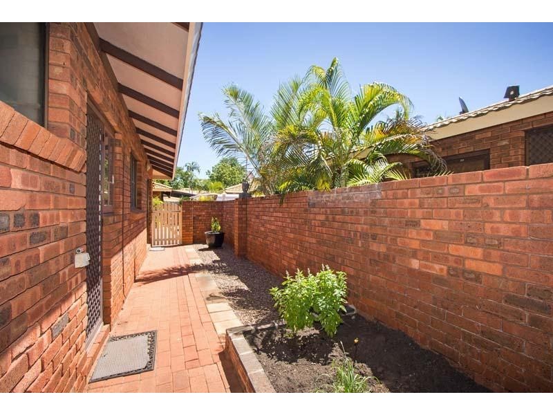 2/2 Robert Street, Broome WA 6725