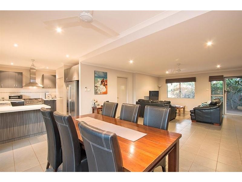 12B Pelcan Gardens, Broome WA 6725