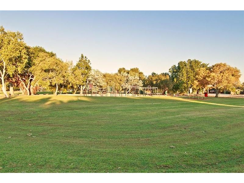 12B Pelcan Gardens, Broome WA 6725