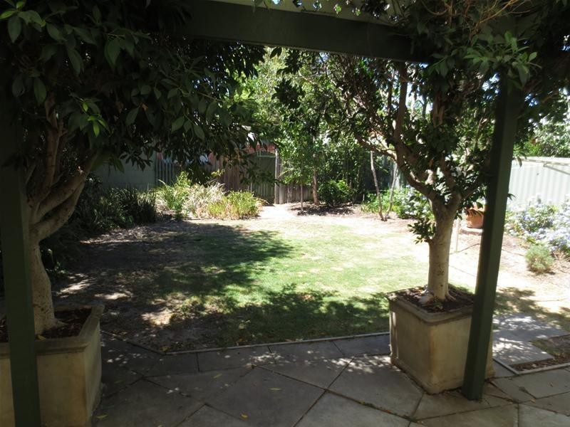 6 Tareena Street, Nedlands WA 6009