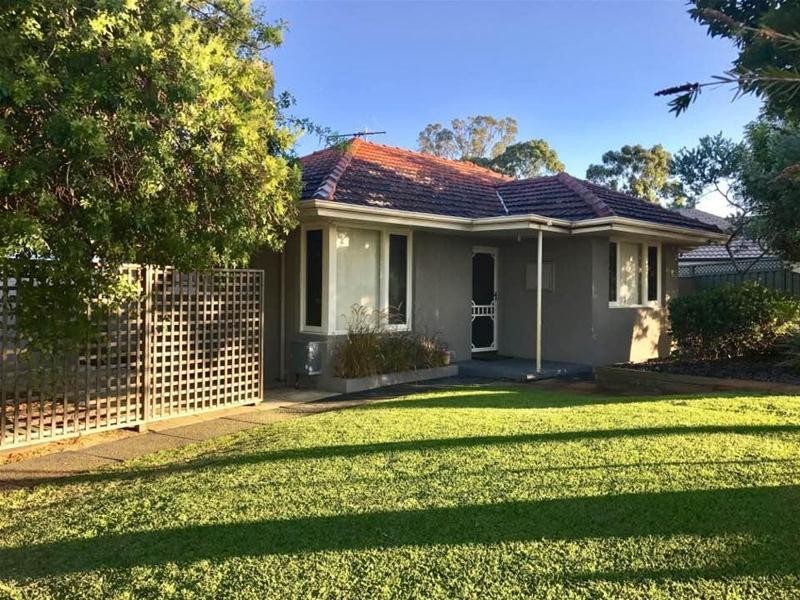 8 Fairs Street, Embleton WA 6062