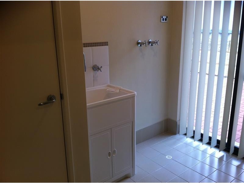 1/25 Peppering Way, Westminster WA 6061